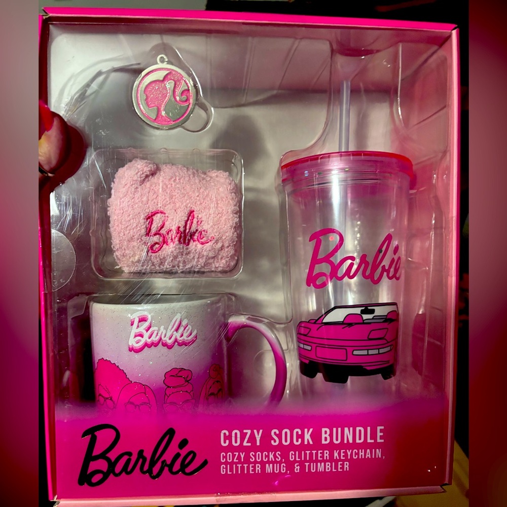 Barbie set that includes socks, glitter mug, glitter keychain and tumbler.